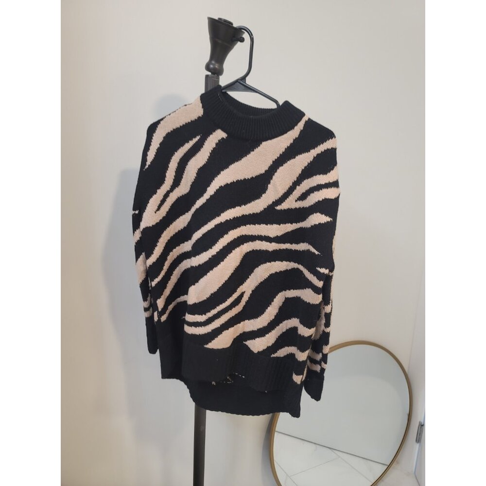 Hyacinth House Tuckernuck Animal Print Sweater Small